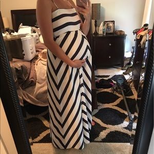 Jessica Simpson Navy/white maternity maxi small
